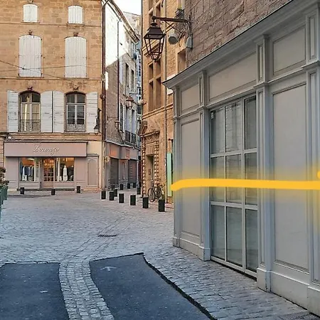Le Saint Jean, La Collegiale 佩兹纳斯